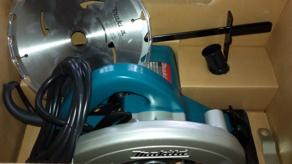 ขายเลื่อยวงเดือน Makita N5900B