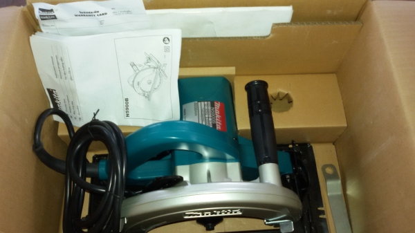 ขายเลื่อยวงเดือน Makita N5900B