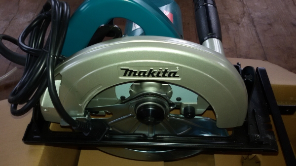 ขายเลื่อยวงเดือน Makita N5900B