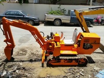 ขาย รถขุด แบคโฮขนาดเล็ก MITSUBISHI DH150 ดีเชล สูบเดียว 11 แรง ชม VDO ได้ครับ