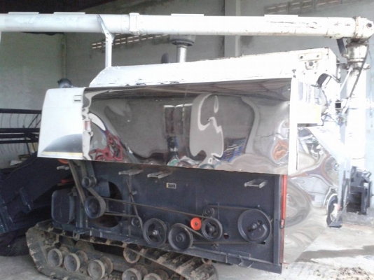 ขายรถเกี่ยวข้าวคูโบต้าอุ้ม ลดสุดๆด่วนๆ225000