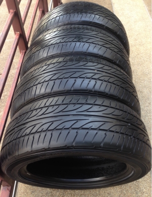 ยาง Dunlop 215 55 17 ปี12 พร้อมใช้งาน ราคาไม่แพง