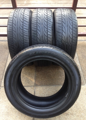 ยาง Dunlop 215 55 17 ปี12 พร้อมใช้งาน ราคาไม่แพง
