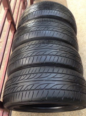 ยาง Dunlop 215 55 17 ปี12 พร้อมใช้งาน ราคาไม่แพง