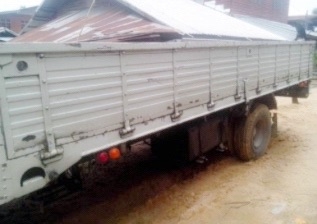 HINO FD 195 HP HO7D รถบรรทุกหกล้อใหญ่ กระบะเหล็กคาร์โก้ความยาว 6 เมตรพื้นเหล็กสภาพดีสวยพร้อมบรรทุกหนักพร้อมใช้งานได้เลยครับ เครื่องยนต์แน่นดีแรงดีเดิมๆ เกียร์เดิม ภายในเก๋งคอนโซลสวยครบพร้อม แอร์เย็น พวงมาลัยเพาเวอร์ ระบบเบรคทริ๊ปฟี้ครบครัน ช่วงล่างใหญ่แน่