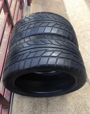 ยาง Nitto nt555 265 35 18 กลางปี12 ดอกเยอะ ใช้ยาว