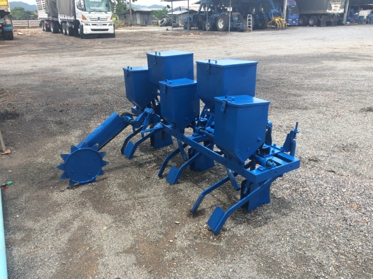 ขายเครื่องหยอดข้าวโพด3กระทู้พร้อมถังใส่ปุ๋ย(มัดจำแล้วค่ะจากเฮียปู่)