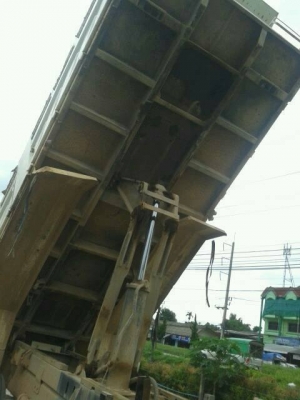 ขายด่วนISUZUDECA270ปี2544สภาพพร้อมใช้ ราคาเบาๆจัดแนนท์ได้โทร0843923995