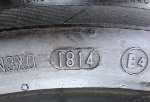 ยาง continental 255 45 18 ปี14 ดอกเยอะ