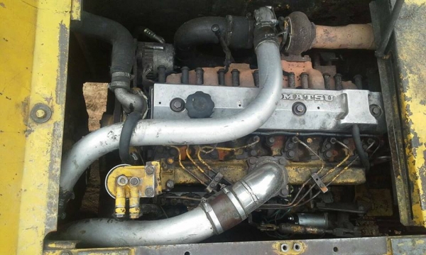 **640,000 บ.ต่อรอง/// แบคโฮ KOMATSU PC200-5 ตูดแดง **ขาย KOMATSU PC200-5 แบคโฮยอดนิยม HYD.EXCAVATOR KOMATSU PC200-5 ตูดแดง คอนโทรลสั้น เครื่องเดิม ปั้มเดิม ไฟฟ้าครบ เครื่องแต่ง เทอโบอินเตอร์ แน่น แรง ปั้มดี แรงดี ทำงานดี เร็วดีครับ บูมอาร์มดี สวย บุ้งกี๋ด