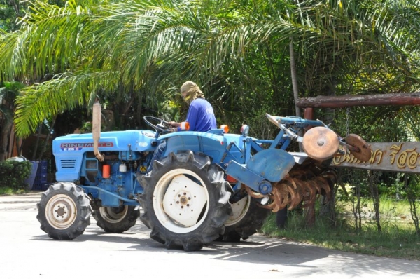 ขายรถไถHINOMOTO E25แรง ขับ4ล้อ พร้อมโรตารี่หลัง สภาพสวยเดิมญี่ปุ่นไม่เคยใช้ในไทย 125,000 เท่านั้น!!