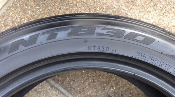 ยาง Nitto NT830 215 50 17 ปี13 จำนวน 2เส้น ยาง Nitto NT830 215 50 17 ปี13 จำนวน 2เส้น