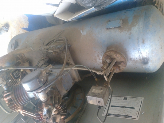 ขายด่วนปั้มลมขนาด5แรง500ลิตร