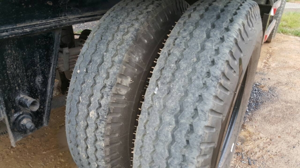 ลูกพ่วง 2 เพลา ดัมพ์ สามมิตรลอนเฉียง ยาว 6 เมตร สวยๆๆๆ ปี 49