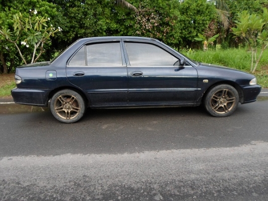 MITSUBISHI LANCER ปี96