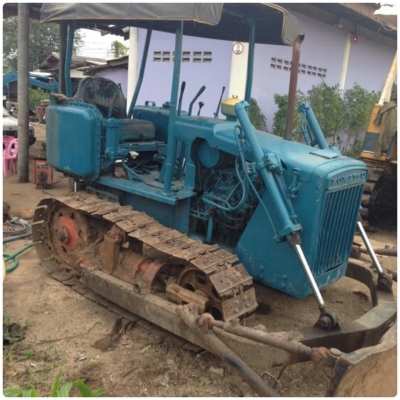 ขายแทร็กเตอร์ตีนไก่ สภาพสวย พร้อมใช้งเครื่องดี ช่วงล่างดี ใบแทร็กครบ ราคาต่อรองได้