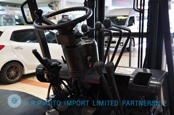 ขายรถโฟล์คลิฟท์มือสอง TOYOTA รุ่น 6FG30 ราคา 299,000 บาท นำเข้าจากประเทศญี่ปุ่น 100\% ไม่เคยใช้งานในไทย