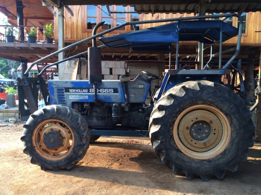 ขายรถไถ FORD 8066S 2 เพลา เอกสารเล่มทะเบียน เฉพาะตัวรถอย่างเดียว ราคา 260000