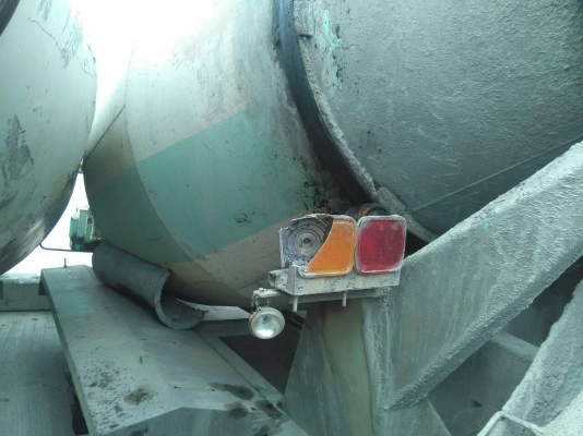 โม่ปูนขนาด 7 คิว ปั้มคายาบ้า มี 3 ลูก