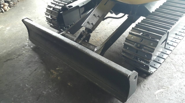 ขาย รถขุด KOMATSU รุ่น PC38UU-2-  มือสองญี่ปุ่น แทร็กเหล็ก บูมสไลด์ ท้ายกลม รถสวยมาก พร้อมใช้งานได้เลย มือถือ/LINE ID : 0818753444