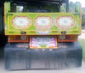 HINO FD 195 HP HO7D หกล้อดั๊มพ์ กระบะดั๊มพ์เหล็ก 5 ตันความยาว 3.60 เมตรสภาพสวยจัดพร้อมบรรทุกหนักพร้อมใช้งาน เครื่องยนต์แน่นดีแรงดีไม่มีแตกเยิ้ม ภายในเก๋งคอนโซลสวยครบพร้อม แอร์เย็น พวงมาลัยเพาเวอร์ ระบบเบรคทริ๊ปฟี้ครบครัน ช่วงล่างแน่นดีคัชซีสวยไม่มีแตกบวม