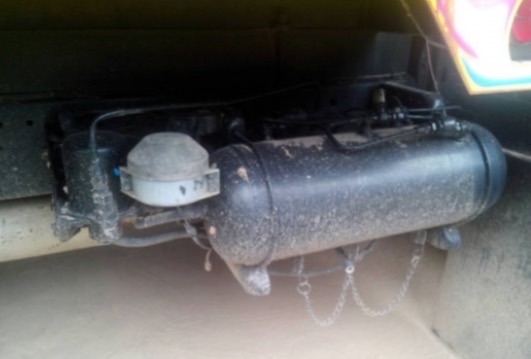 HINO FD 195 HP HO7D หกล้อดั๊มพ์ กระบะดั๊มพ์เหล็ก 5 ตันความยาว 3.60 เมตรสภาพสวยจัดพร้อมบรรทุกหนักพร้อมใช้งาน เครื่องยนต์แน่นดีแรงดีไม่มีแตกเยิ้ม ภายในเก๋งคอนโซลสวยครบพร้อม แอร์เย็น พวงมาลัยเพาเวอร์ ระบบเบรคทริ๊ปฟี้ครบครัน ช่วงล่างแน่นดีคัชซีสวยไม่มีแตกบวม