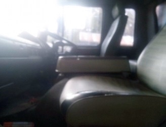 HINO FD 195 HP HO7D หกล้อดั๊มพ์ กระบะดั๊มพ์เหล็ก 5 ตันความยาว 3.60 เมตรสภาพสวยจัดพร้อมบรรทุกหนักพร้อมใช้งาน เครื่องยนต์แน่นดีแรงดีไม่มีแตกเยิ้ม ภายในเก๋งคอนโซลสวยครบพร้อม แอร์เย็น พวงมาลัยเพาเวอร์ ระบบเบรคทริ๊ปฟี้ครบครัน ช่วงล่างแน่นดีคัชซีสวยไม่มีแตกบวม