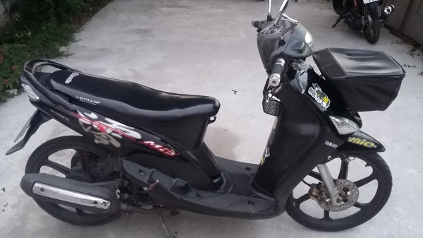 ขายyamaha mio 115 ล้อแม็ก ตระกร้าหน้า สวยๆคับ เครื่องเดิมสนิท เฟืองท้ายไม่มีหอน ท่อไม่มีควันแน่นอน ชุดสีเดิมสนิท วิ่งน้อย รถบ้าน ทะเบียนไม่ขาดต่อ ชุดโอนครับ รถอยุ่ สรงประภา ดอนเมือง กรุงเทพ เบอ 0891123302 line progress7109 ราคา 11900 บาท