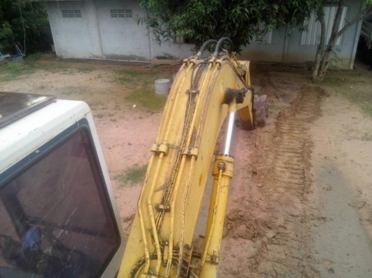 **495,000 บ.ต่อรอง/// แบคโฮ PC120 รุ่น 5 อินวอย **ขาย KOMATSU PC120-5 แบคโฮสภาพสวย พร้อมใช้งาน HYD.EXCAVATOR KOMATSU PC120-5 S/N.(ซีเรียล)-38382 ไฟฟ้าตัด กล่องมี คอนโทรลยาว โรลเลอร์7ลูก เครื่องวางใหม่ ปั้มเดิม เครื่อง ISUZU 4BD1-4สูบ เทอโบ (ยกชุดจาก 120 M