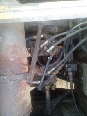 **495,000 บ.ต่อรอง/// แบคโฮ PC120 รุ่น 5 อินวอย **ขาย KOMATSU PC120-5 แบคโฮสภาพสวย พร้อมใช้งาน HYD.EXCAVATOR KOMATSU PC120-5 S/N.(ซีเรียล)-38382 ไฟฟ้าตัด กล่องมี คอนโทรลยาว โรลเลอร์7ลูก เครื่องวางใหม่ ปั้มเดิม เครื่อง ISUZU 4BD1-4สูบ เทอโบ (ยกชุดจาก 120 M