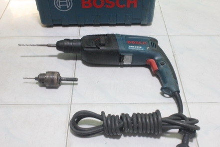 สว่านระบบโรตารี่ BOSCH 2-23E ทำงาน 2 ระบบสภาพพร้อมใช้งานมีกล่องเรียบร้อยครับ