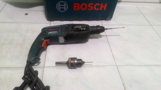 สว่านระบบโรตารี่ BOSCH 2-23E ทำงาน 2 ระบบสภาพพร้อมใช้งานมีกล่องเรียบร้อยครับ