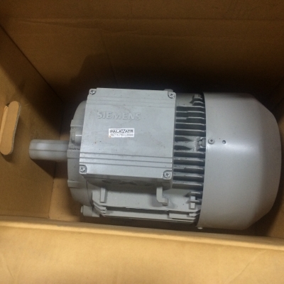 ขายมอเตอร์ประสิทธิภาพสูง 7.5 HP  5.5 Kw  3 Phase Hi-Effiicaincy