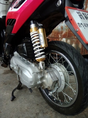 Click 110 i ระบบหัวฉีด PGM-FIประหยัดน้ำมัน ราคาถูก พร้อมเล่ม