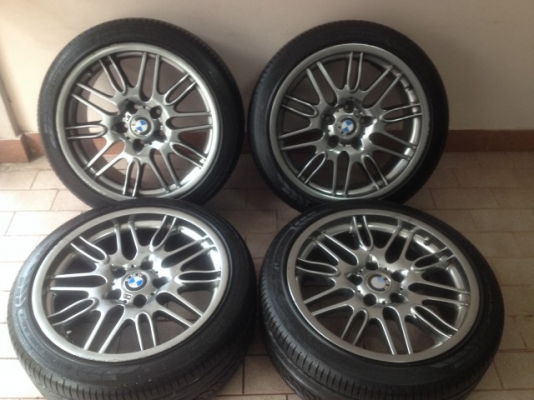 ล้อเเท้ BMW M5 ใส่ E39 ขอบ18กว้าง8นิ้วครึ่งอ๊อฟ20ของเก่าญี่ปุ่นสีเดิมๆสภาพสวย
