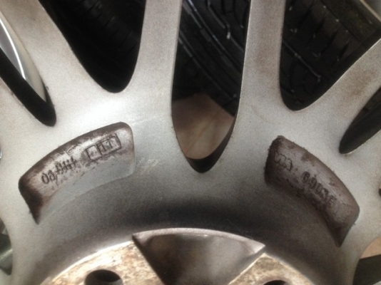 ล้อเเท้ BMW M5 ใส่ E39 ขอบ18กว้าง8นิ้วครึ่งอ๊อฟ20ของเก่าญี่ปุ่นสีเดิมๆสภาพสวย