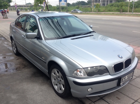 BMW E46 318 I ปี 2000 รถสวย เครื่องเดิม ช่วงล่างแน่น แอร์เย็น ล้อ MAX เบาะสภาพดี ระบบไฟใช้งานได้ปกติ สีสวย รถพร้อมใช้งาน