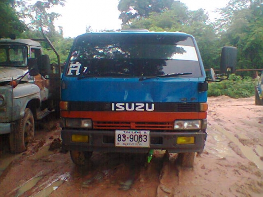 ขาย NPR 175 ดั้มพ์  เล่มทะเบียนพร้อมโอน ต่อรองได้ครับ