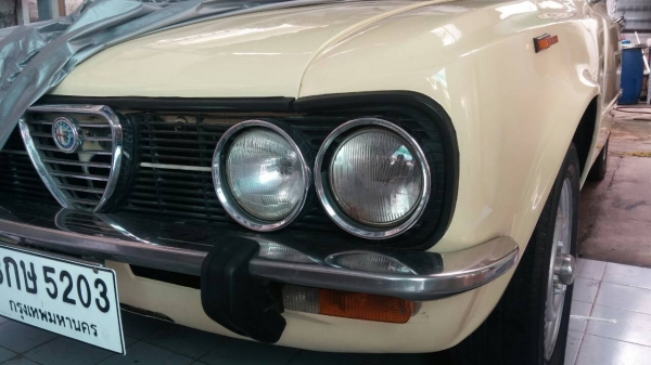 ขายรถ classic Alfa Romeo giulia nouva super 1600 แท้และเดิมๆ พร้อมใช้งาน 178,000 บาท โทร 0830380220 ครับ