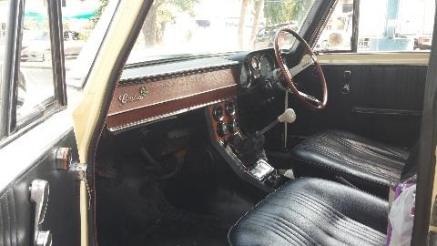 ขายรถ classic Alfa Romeo giulia nouva super 1600 แท้และเดิมๆ พร้อมใช้งาน 178,000 บาท โทร 0830380220 ครับ