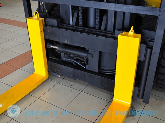 ขายรถโฟล์คลิฟท์มือสอง TCM รุ่น FHG30N8  ราคา 345,000 บาท นำเข้าจากประเทศญี่ปุ่น 100\% ไม่เคยใช้งานในประเทศไทย