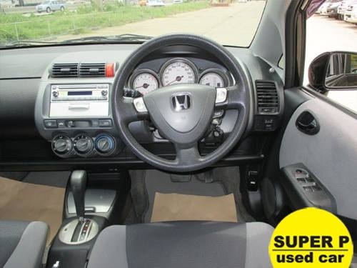 HONDA JAZZ 1.5 I-DSI AT 2004