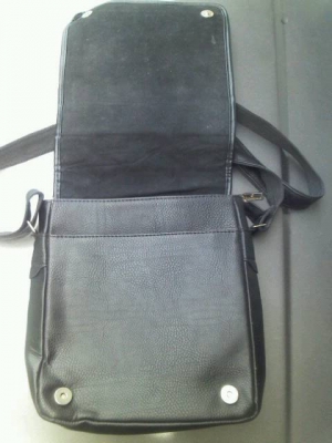 กระเป๋าหนังสภาพ90\%สวย
