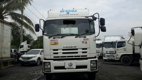 รถหัวลาก Isuzu รุ่น GXZ77NF1H 360 แรงม้า ปี 55 สภาพสวย พร้อมใช้งาน สนใจติดต่อเอ็ม ที เจริญยนต์ สาขาป รถหัวลาก Isuzu รุ่น GXZ77NF1H 360 แรงม้า ปี 55 สภาพสวย พร้อมใช้งาน สนใจติดต่อเอ็ม ที เจริญยนต์ สาขาป
