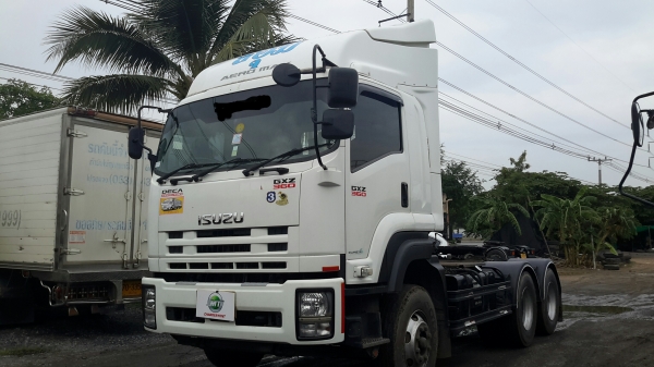 รถหัวลาก Isuzu รุ่น GXZ77NF1H 360 แรงม้า ปี 55 สภาพสวย พร้อมใช้งาน สนใจติดต่อเอ็ม ที เจริญยนต์ สาขาป รถหัวลาก Isuzu รุ่น GXZ77NF1H 360 แรงม้า ปี 55 สภาพสวย พร้อมใช้งาน สนใจติดต่อเอ็ม ที เจริญยนต์ สาขาป