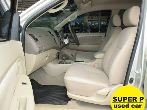 TOYOTA HILUX VIGO 4DR 2.7 4WD AT 2008 TOYOTA HILUX VIGO 4DR 2.7 4WD AT 2008