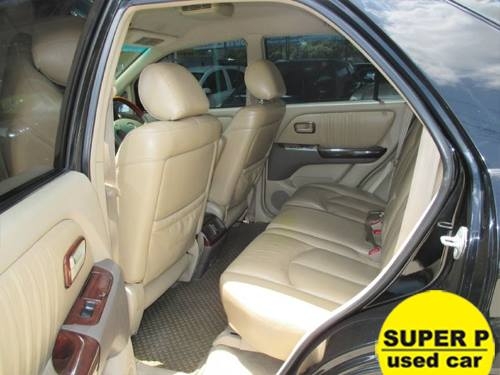 TOYOTA HARRIER 3.0 FOUR AT 2000