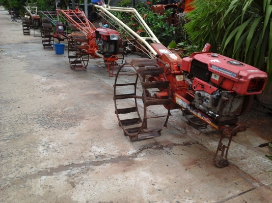 รถไถนาเดินตาม