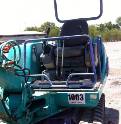 ขายรถขุดKOMATSU PC25 รุ่น7 ( รถเก่านอก100\% ) คอลโทนสั้นนำ้มัน เครื่อง 3 สูบ มีเอกสารพร้อม  ติดต่อ 085-5632278