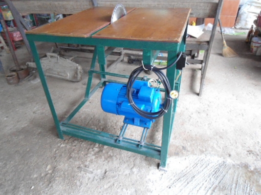 ขายโต๊ะเลื่อยวงเดือน พร้อมใช้งาน